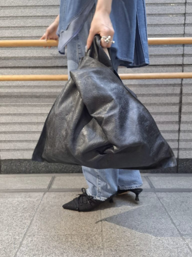 有楽町マルイ】intoxic. RESONATES boston bag | Scrap Book [2020.07.28]